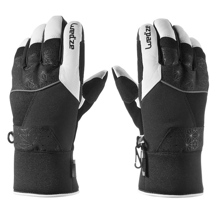How Do I Select Junior Skiing Gloves or Mittens?